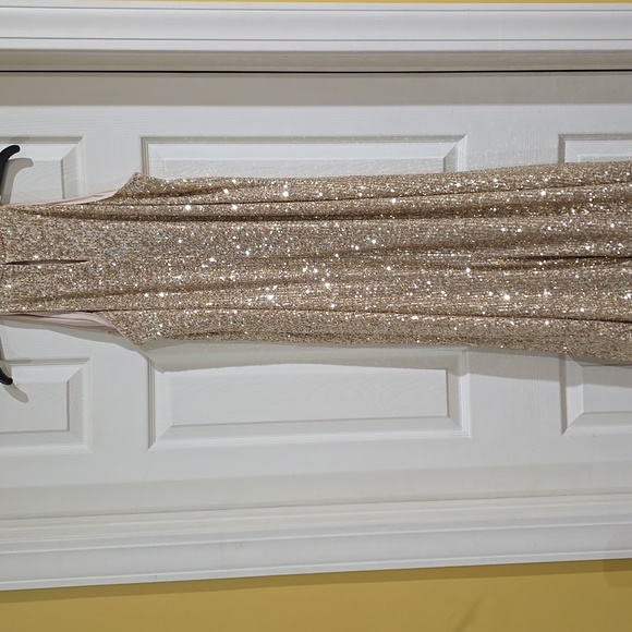 New-Ann Taylor Gold Sequin Midi Dress - Picture 2 of 7